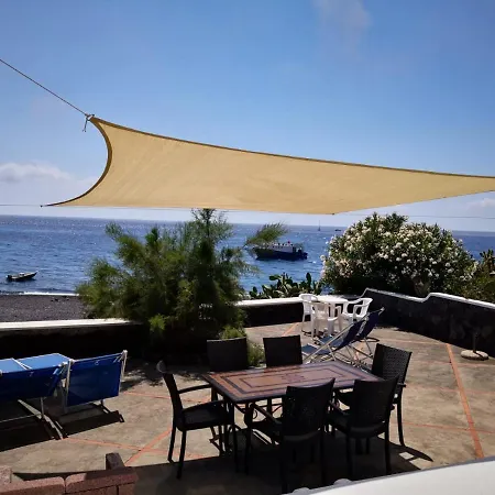 Villa Mareblu Luxury Holiday Apartment Direttamente Sul Mare Stromboli Exterior foto