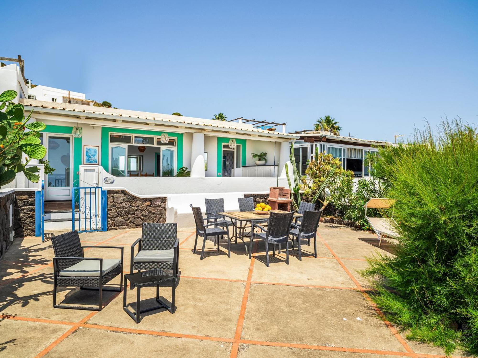 Holiday home Mareblu Luxury Direttamente Sul Mare Stromboli